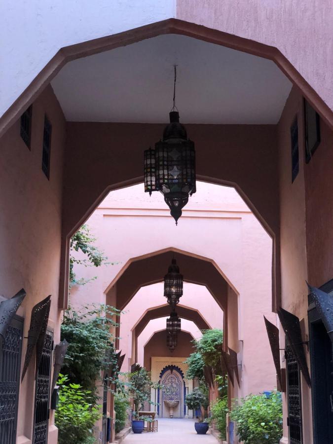 Riad Ramona Lqariya Seyaheya Marrakesh Exteriör bild