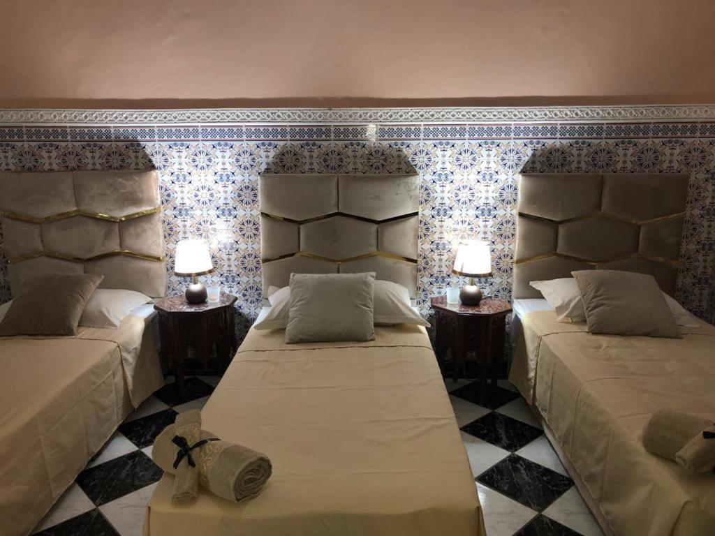 Riad Ramona Lqariya Seyaheya Marrakesh Rum bild
